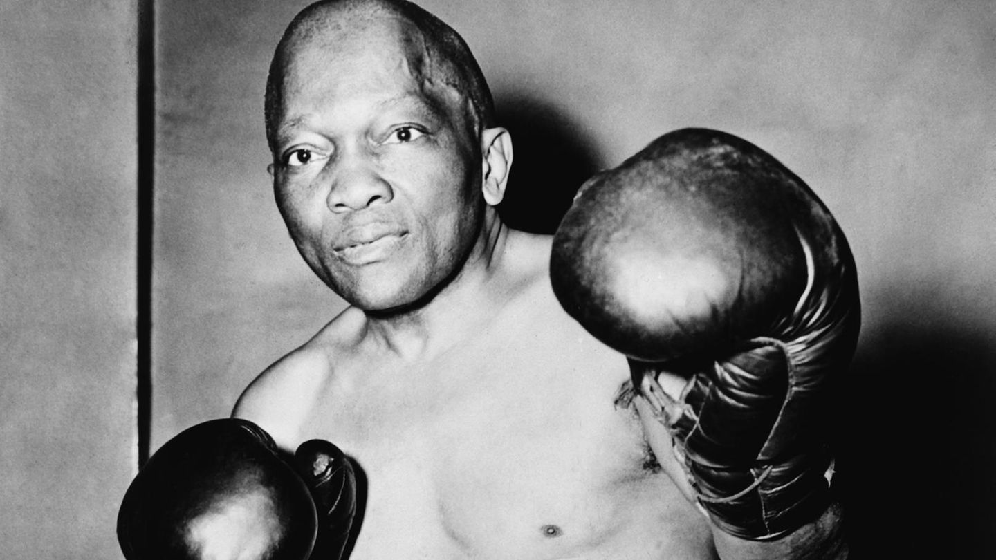 Jack Johnson, hier auf einem Bild von etwa 1930, war der erste afroamerikanische Schwergewichtsweltmeister im Boxen