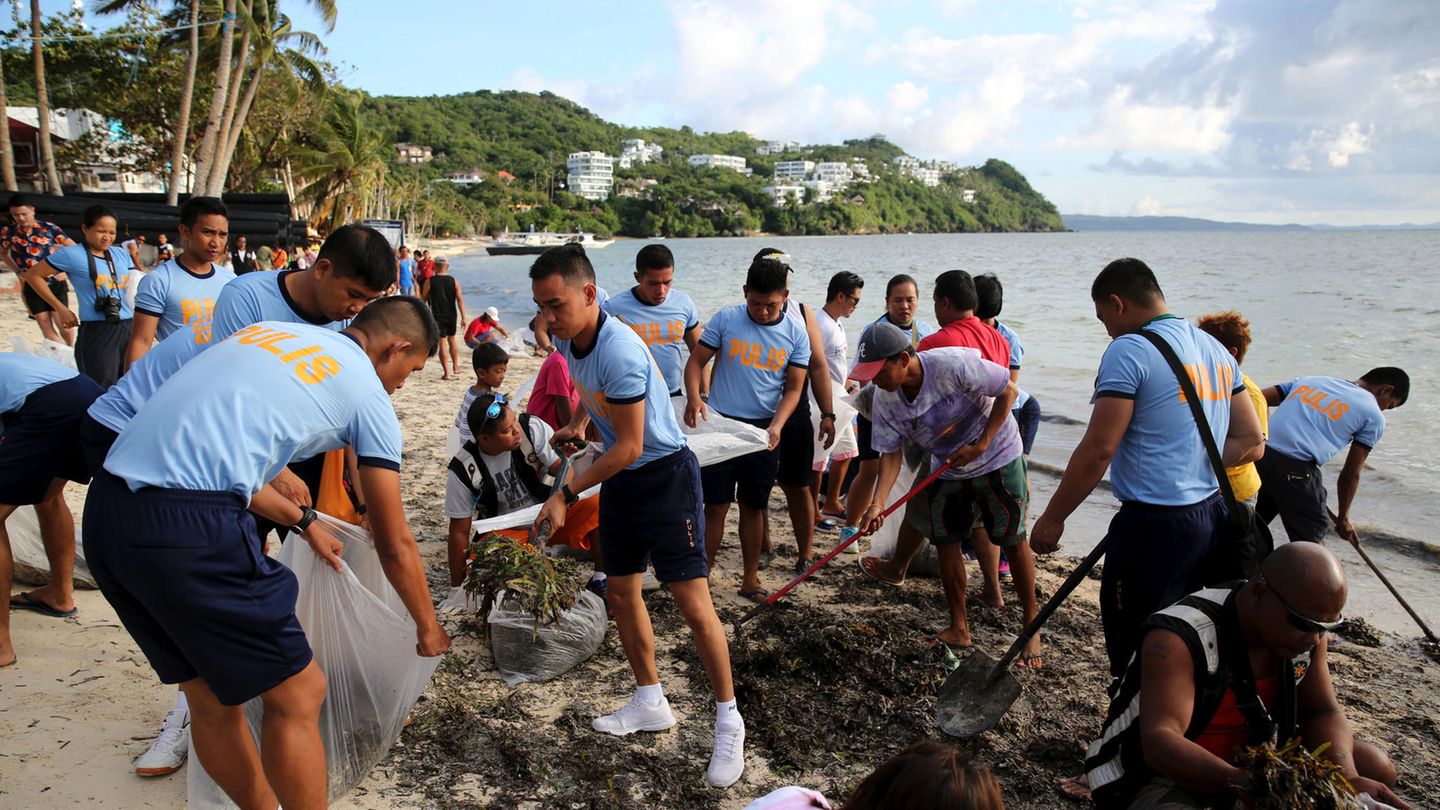 Säuberungsaktion auf der philippinische Urlaubsinsel Boracay