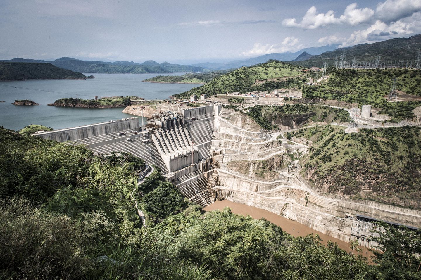 ...ebenfalls von Fausto Podavini stammt dieses Foto des Gibe III-Staudamms.