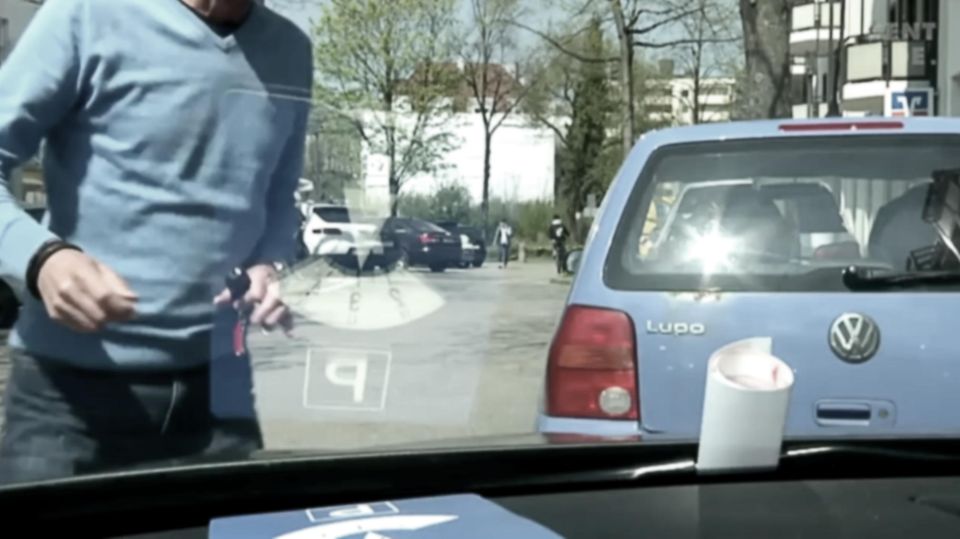 Wie Man Eine 18-Jährige Abschleppt Wie Man Eine 18-Jährige Abschleppt