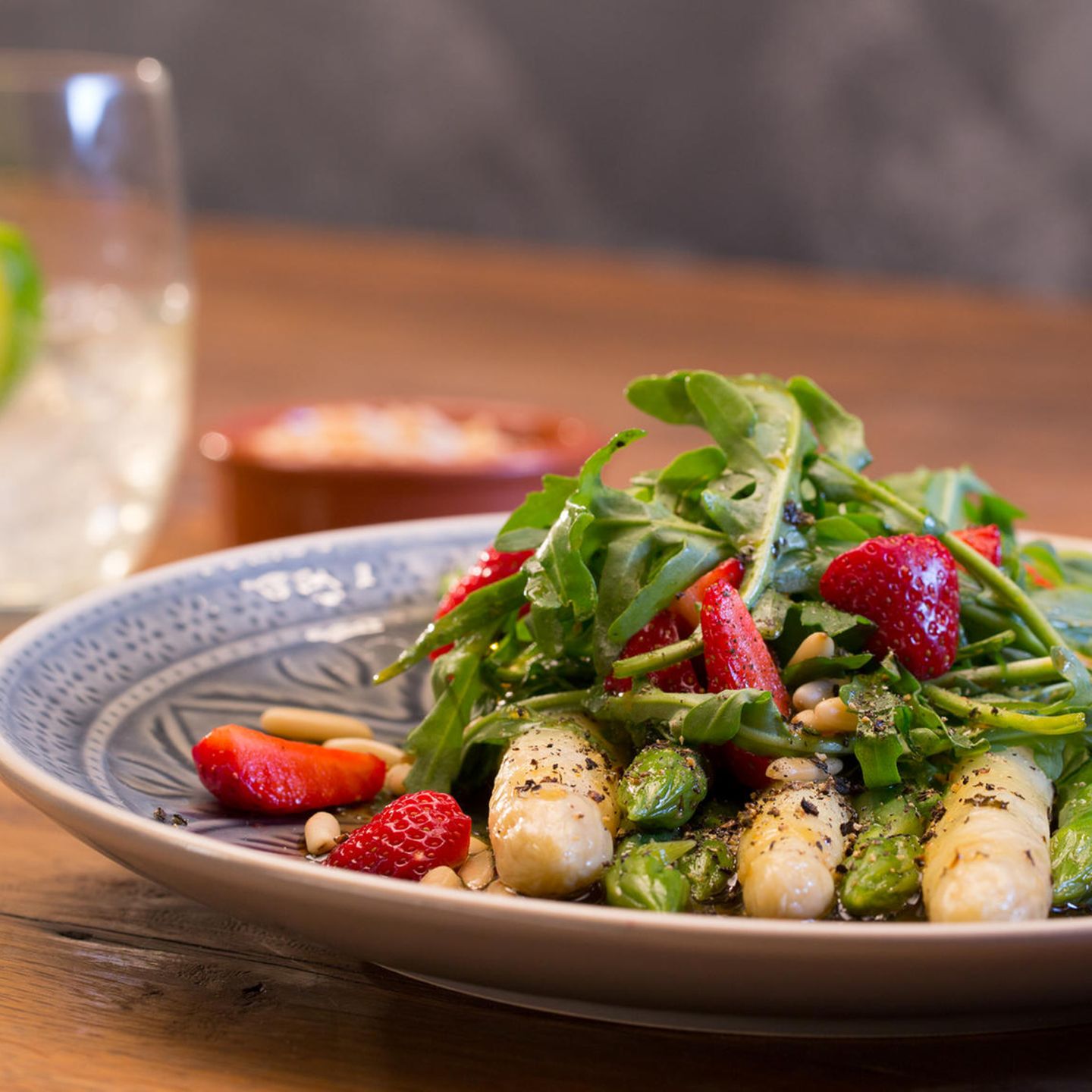 Spargel-Erdbeer-Salat