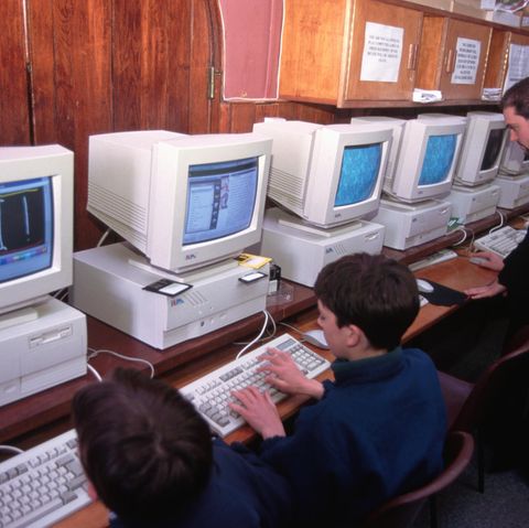 30 Jahre Internet: Nostalgie pur: Wie die Websites von Facebook, Amazon und Co. früher aussahen