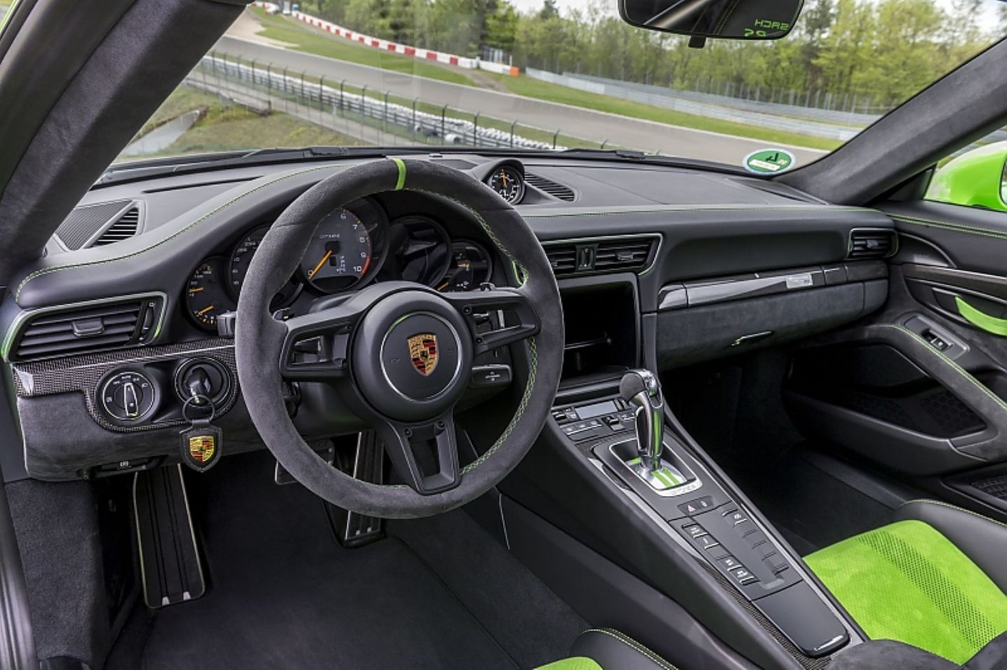 Das Cockpit des neuen Porsche 911 GT3 RS.