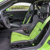 Die Sitze bieten einen hervorragenden Seitenhalt.