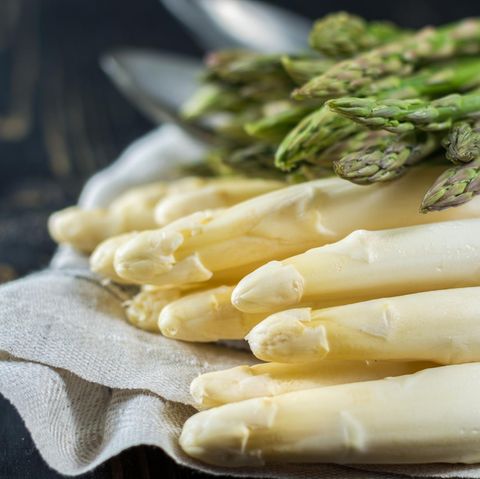 Spargel grün und weiß