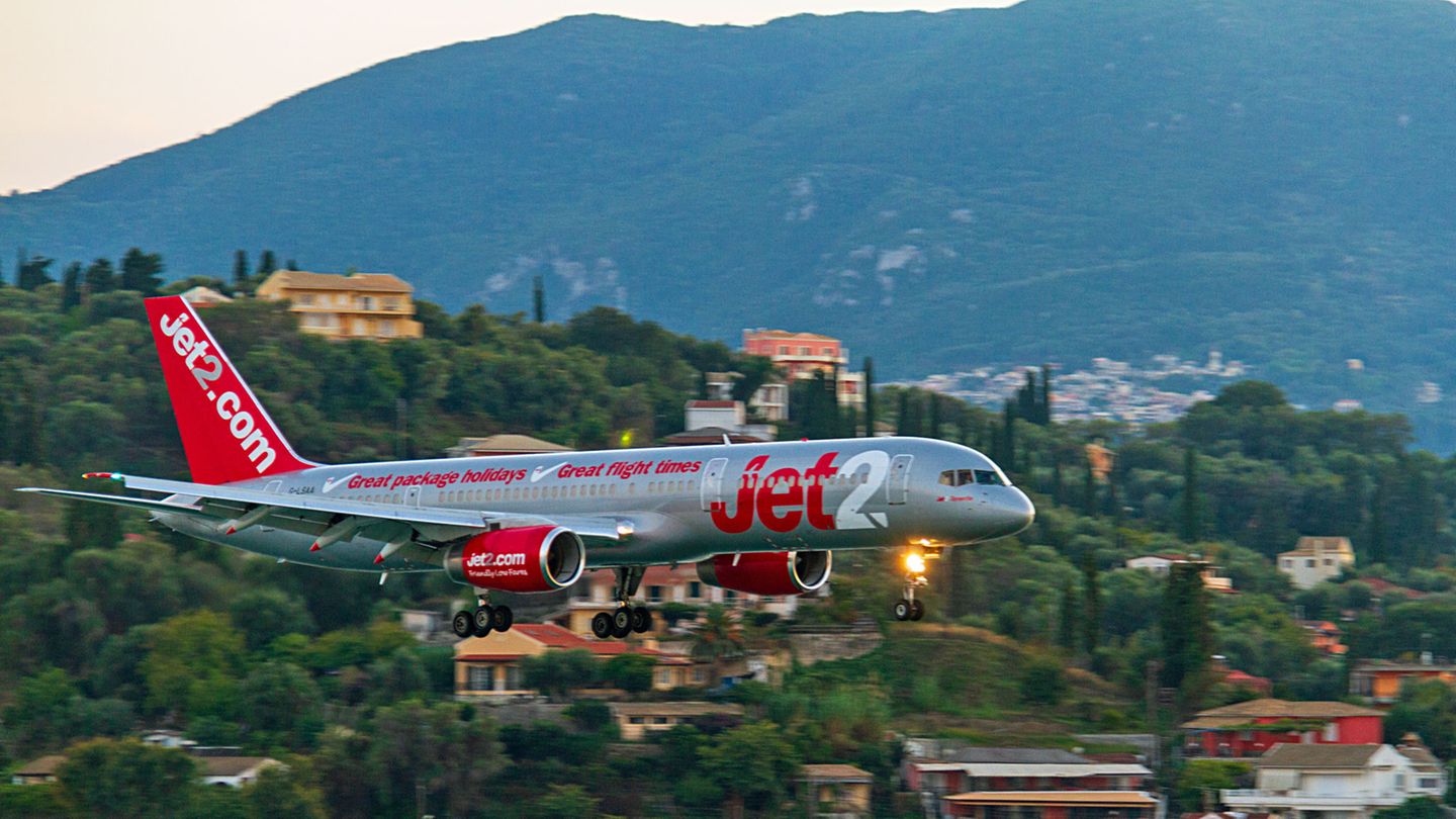 Am schlechtesten hat bei dem Vergleich von check24.de die britische Jet2 abgeschnitten: Das Verhältnis von Ticketpreis (121,82 Euro) zu Gepäckstück (69,68 Euro) auf der Strecke Salzburg-London beträgt 57 Prozent - mehr als die Hälfte vom Ticketpreis.