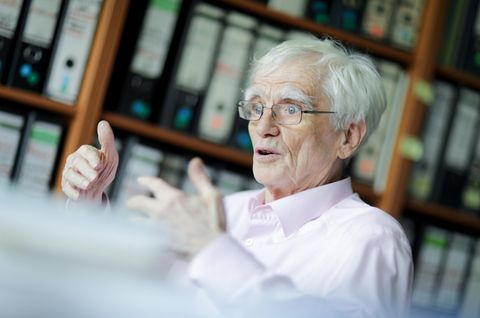 Hans-Christian Ströbele spricht in einem Interview über die RAF