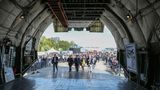 Selten gewährt der Betreiber einen Blick in das Innere des Flugzeugrumpfes: Das Fassungsvermögen beträgt 1220 Kubikmeter. 250 Tonnen Zuladung, das ist Weltrekord.
