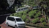 Den fahrenden Legenden können auch kurvigste Straßen wie hier die Lombard Street in San Francisco nichts anhaben.