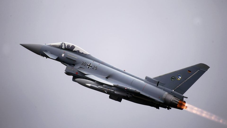 Ein Kampfjet des Typ "Eurofighter" der Bundeswehr