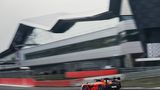 McLaren Senna unterwegs auf dem Grand-Prix-Kurs von Silverstone