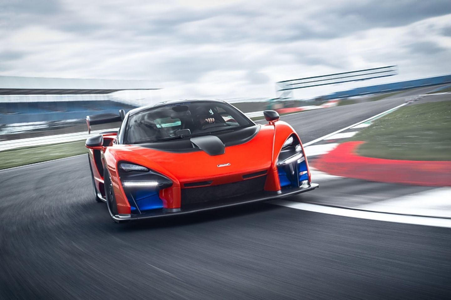 McLaren Senna