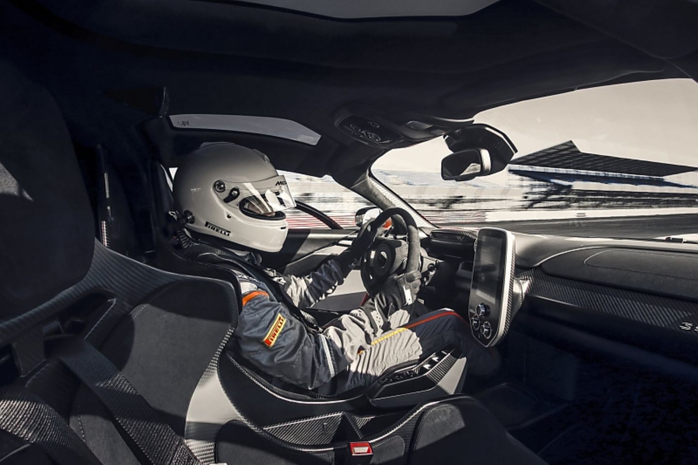 McLaren Senna - im Grenzbereich von Silverstone