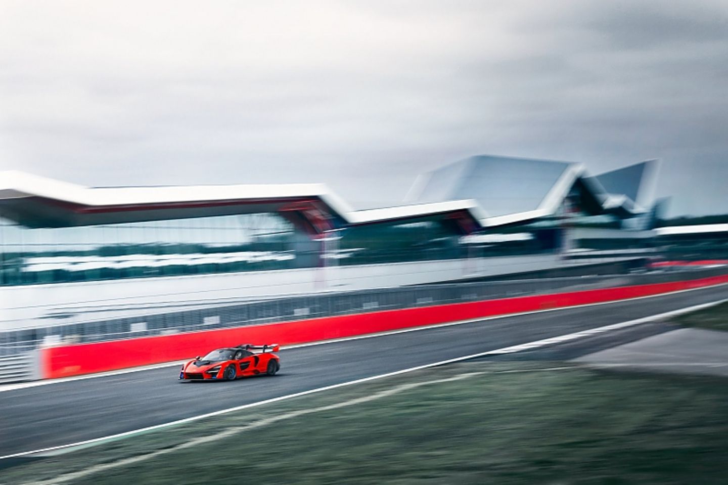 McLaren Senna