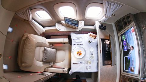 Die neue First Class Suite in einer Boeing 777-300Er von Emirates