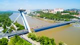 Platz 3: Bratislava   Noch grüner ist es mit 332 Quadratmeter pro Person in der Hauptstadt der Slowakei zu beiden Seiten der Donau.