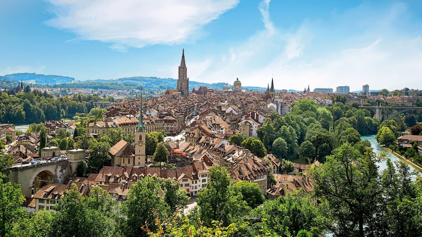 Platz 8. Bern  Auf einen Berner kommen schon 131 Quadratmeter Grünfläche, das beste Verhältnis für eine Stadt in der Schweiz. Allein 32 Prozent der Fläche in der Hauptstadt der Eidgenossen ist begrünt.