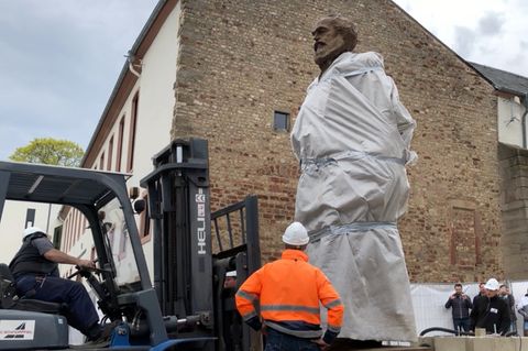 200. Geburtstag: Stadt Trier stellt Karl-Marx-Denkmal auf - doch die Bronzestatue sorgt für Zwist