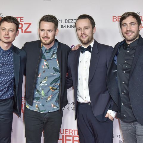 Die Band Revolverheld bei der Film-Premiere von "Das bescheuerte Herz"