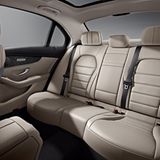 Mercedes C 200 L China - acht Zentimeter mehr Beinfreiheit