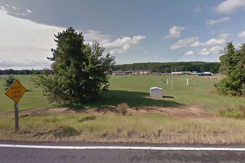 Der Sportplatz der Holmdel High School