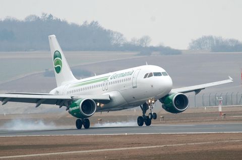 Ein Airbus  der Fluggesellschaft Germania musste am Freitagabend zum Flughafen Münster/Osnabrück. 