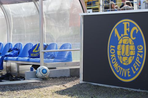 Die Auswechselbank des 1. FC Lokomotive Leipzig