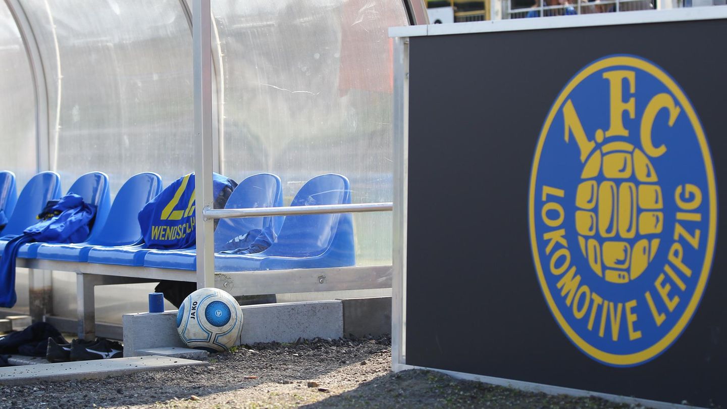 Die Auswechselbank des 1. FC Lokomotive Leipzig