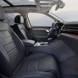 Die Vordersitze verfügen über eine Massagefunktion