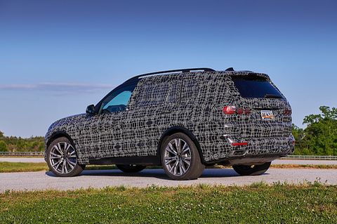 Den BMW X7 wird es ab 2,3 Tonnen Leergewicht geben
