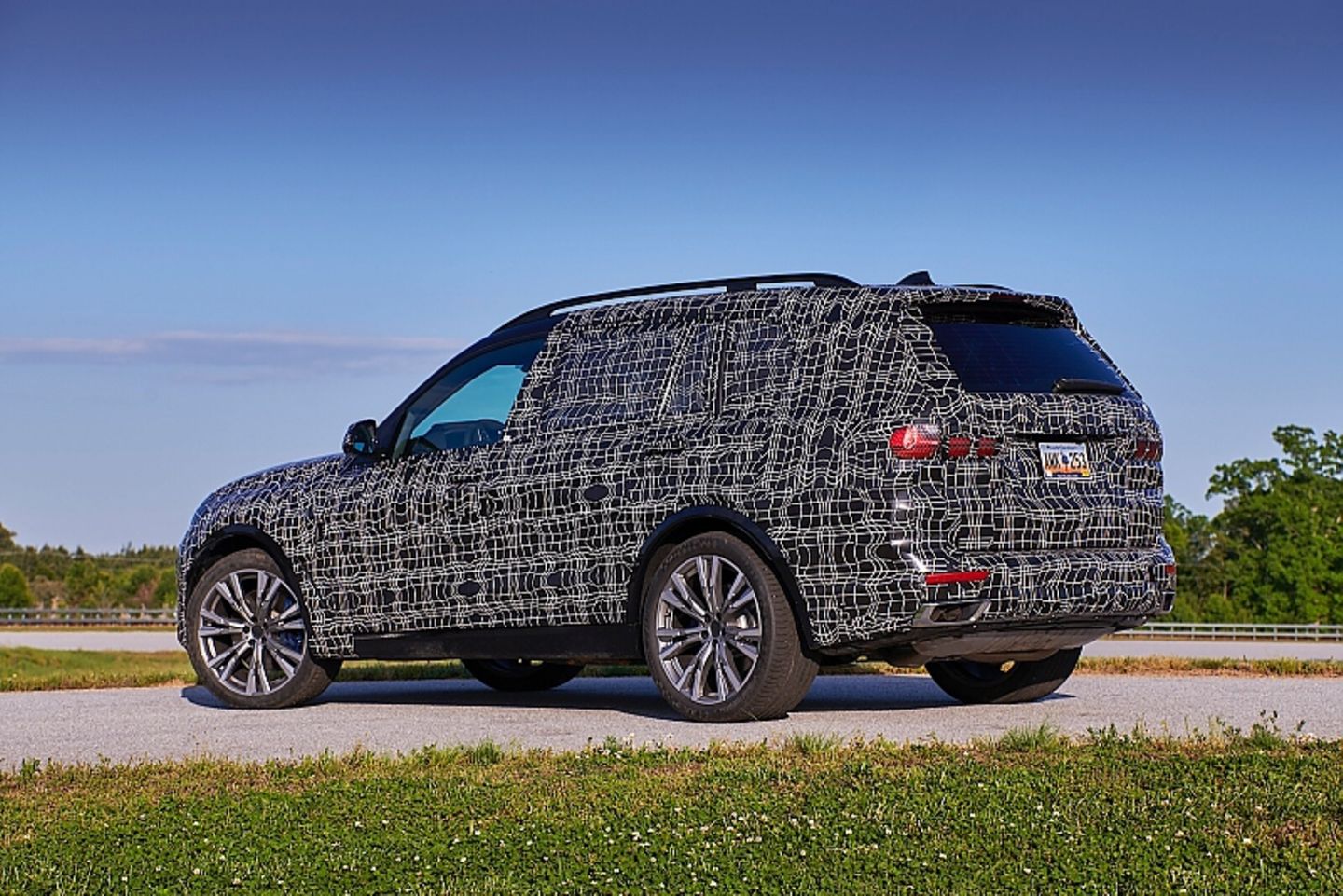 Den BMW X7 wird es ab 2,3 Tonnen Leergewicht geben