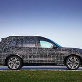 Von der Länge her macht der BMW X7 dem Cadillac Escalade Konkurrenz