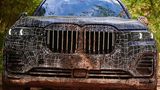 Stilprägenden beim BMW X7: die riesige BMW-Niere an der Front