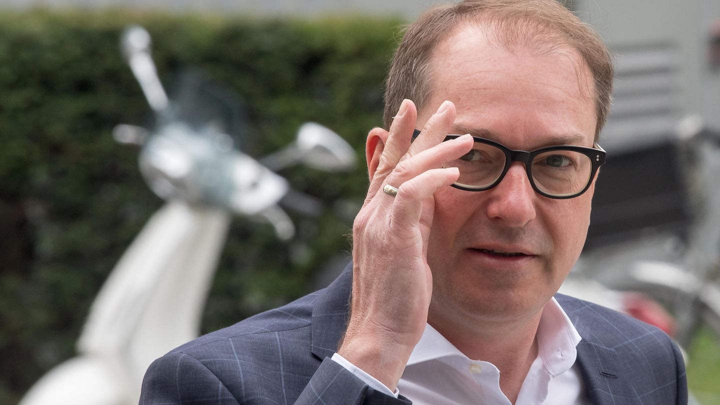 Alexander Dobrindt eckt mit seiner Anti-Abschiebe-Industrie an