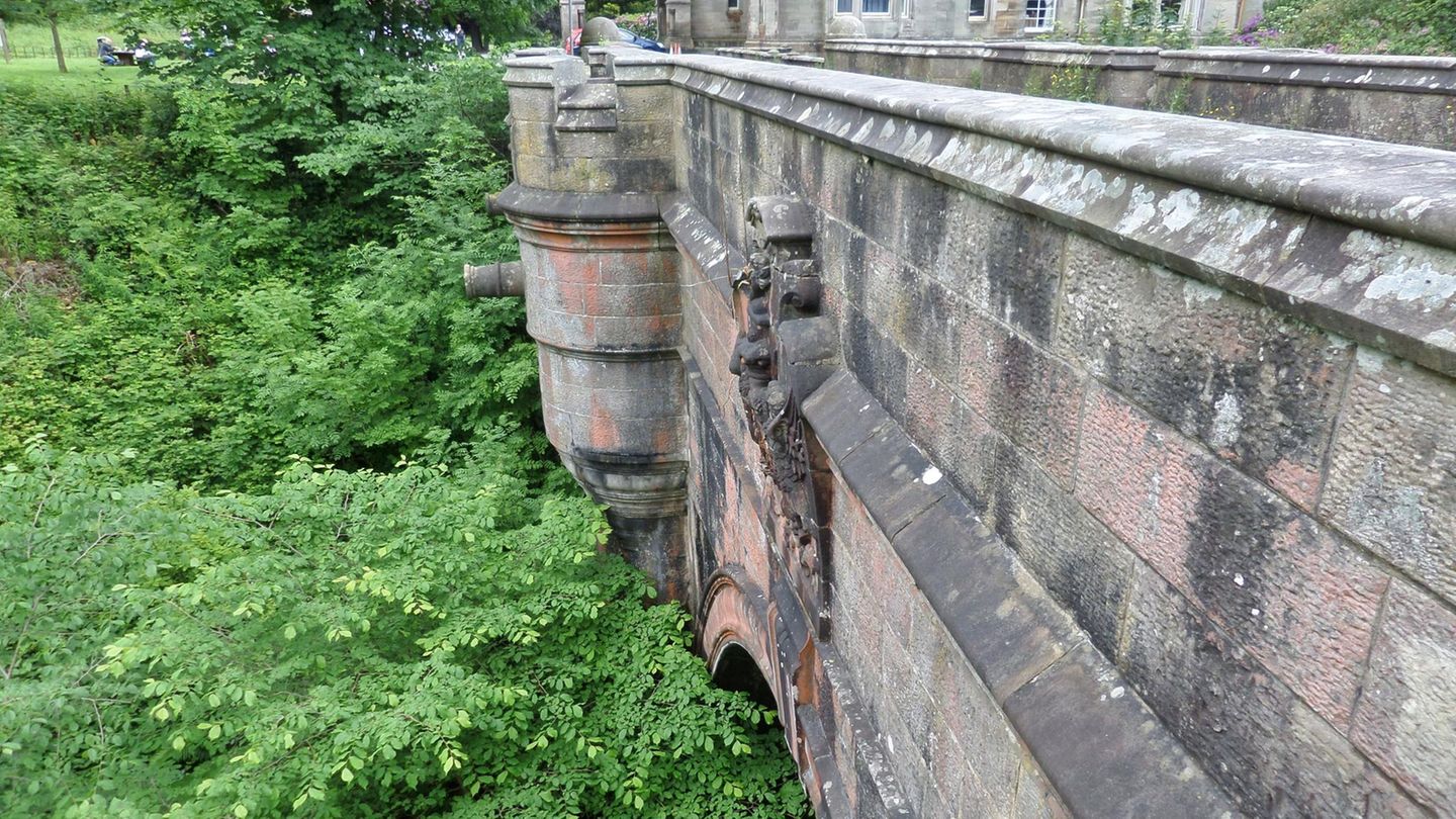 Ein Foto der Overtoun Bridge