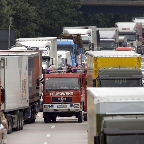 nachrichten deutschland - rettungsgasse missbraucht