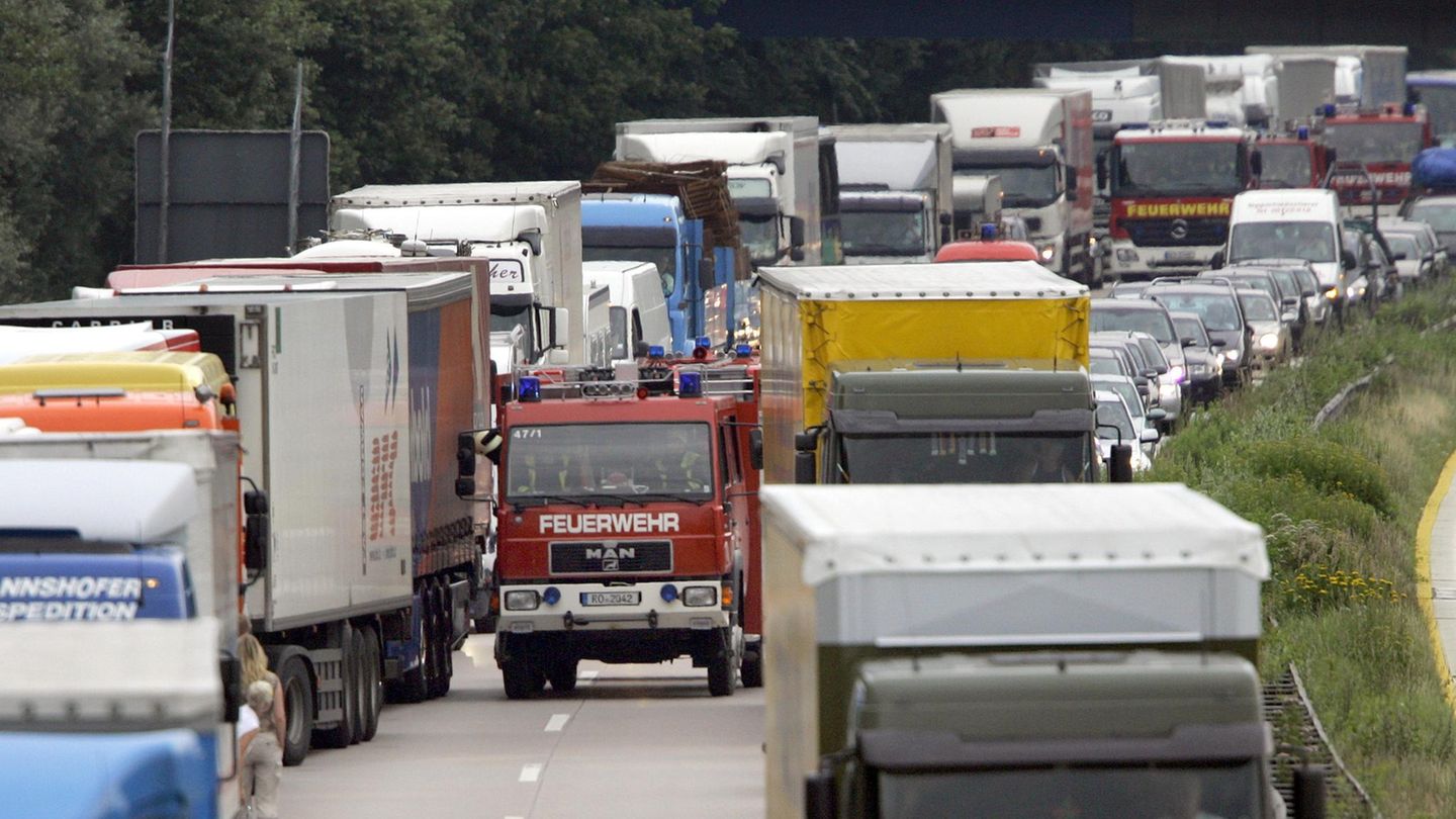nachrichten deutschland - rettungsgasse missbraucht