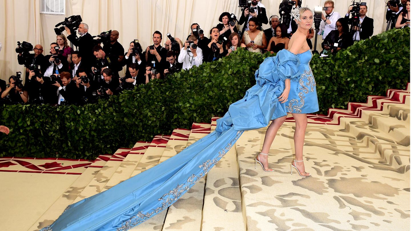 Schauspielerin Diane Kruger (in Prabal Gurung) sparte Stoff beim Kleid - dafür fiel die Schleppe umso üppiger aus