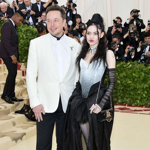 Elon Musk mit Freundin Grimes auf der Met Gala