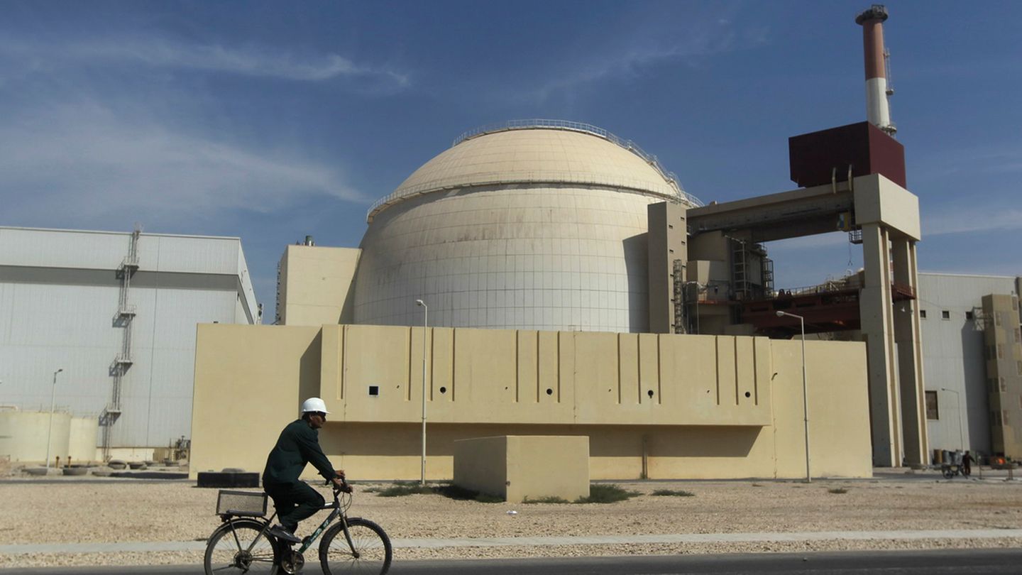 Iranische Atomanlage in Buschehr - Iran-Atomabkommen für Deutschland sehr wichtig