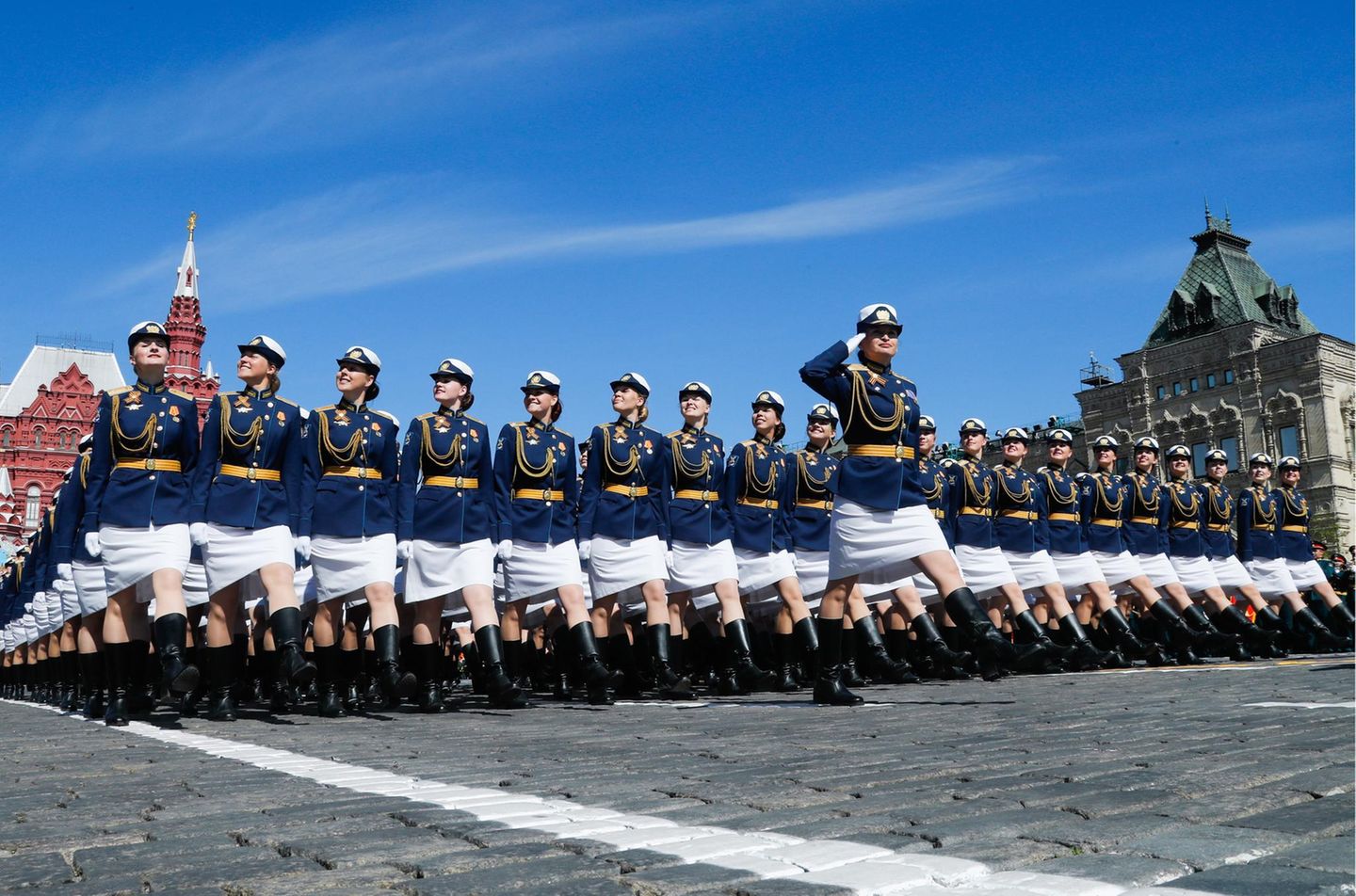 Auch wenn die traditionelle Rollenverteilung in der russischen Armee nach wie vor äußerst präsent ist: Frauen sind meist als Übersetzerinnen, Logistik-, Finanz- oder IT-Spezialistinnen tätig.