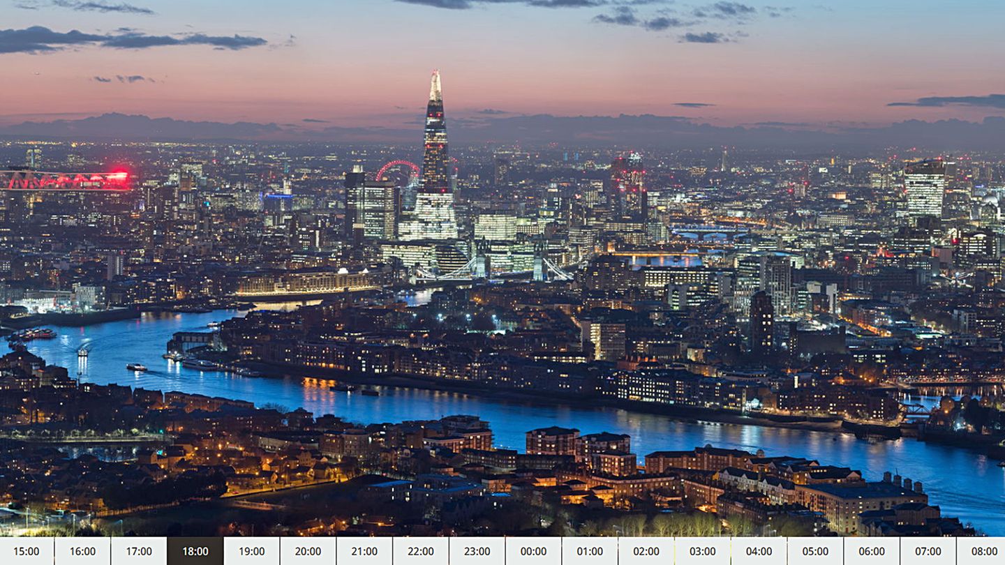 Das Projekt "24 Stunden London" besteht aus 6240 zusammengesetzten Fotos: Die Londoner Skyline wurde rund um die Uhr in einem Winkel von 155 Grad von dem Wolkenkratzer in der Canary Wharf  aufgenommen.