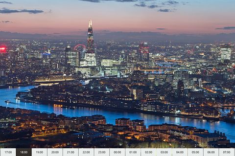 Das Projekt "24 Stunden London" besteht aus 6240 zusammengesetzten Fotos: Die Londoner Skyline wurde rund um die Uhr in einem Winkel von 155 Grad von dem Wolkenkratzer in der Canary Wharf  aufgenommen.