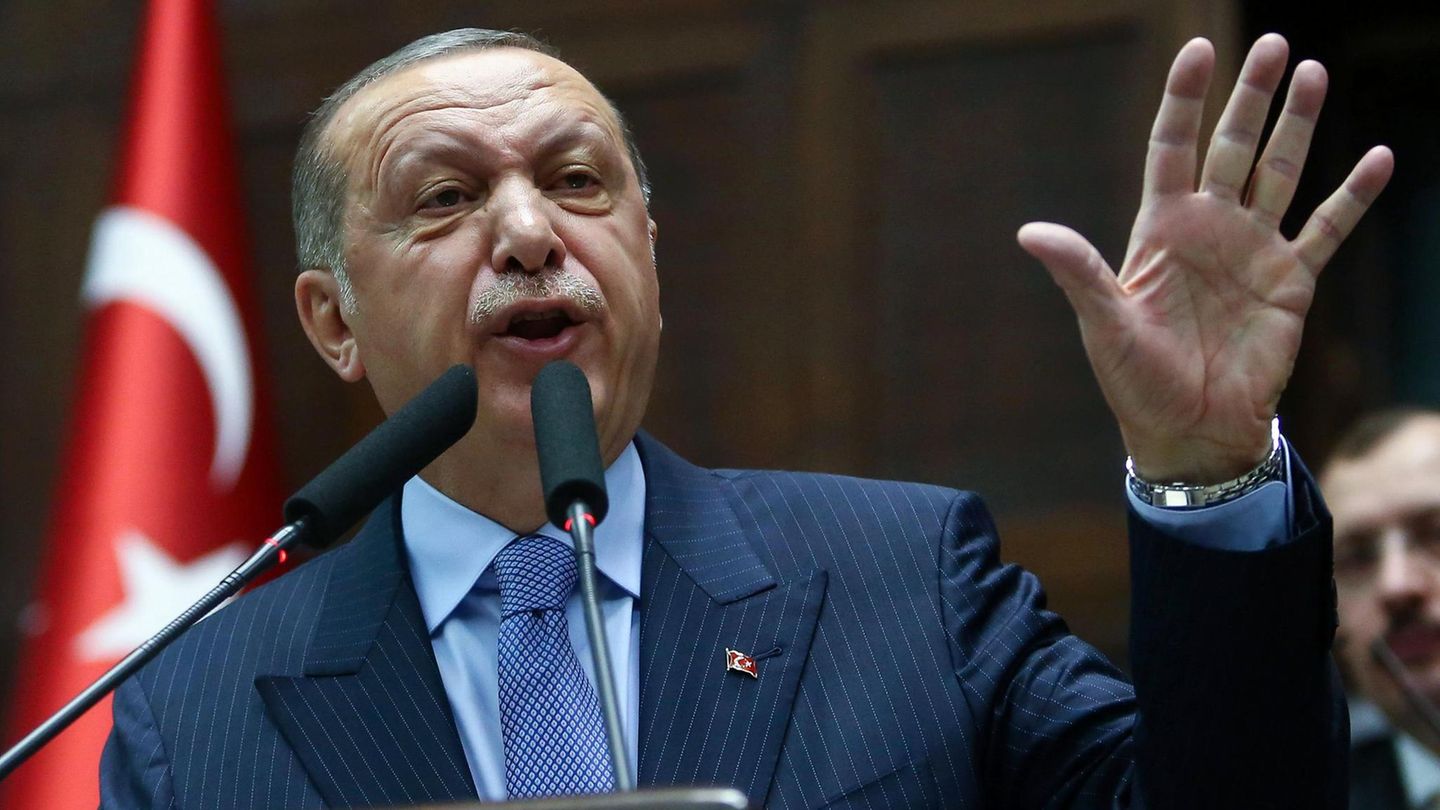 Der türkische Präsident Recep Tayyip Erdogan bei seiner Rede vor seiner Parlamentsfraktion in Ankara
