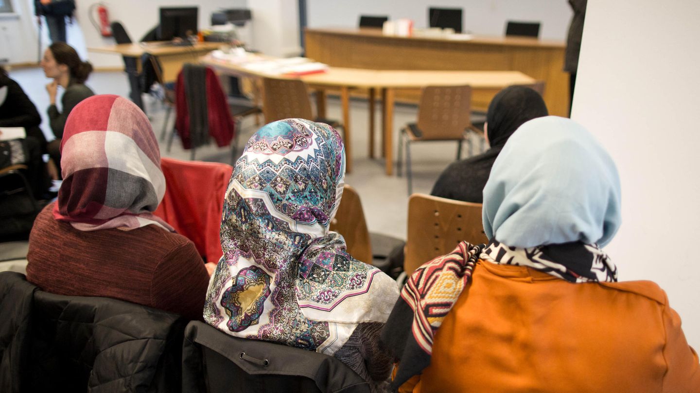 Frauen mit Kopftüchern