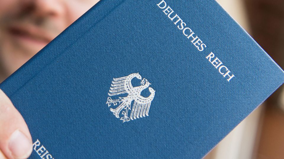 Medienbericht: Bundesverkehrsministerium will mutmaßlichen "Reichsbürger" in den eigenen Reihen feuern