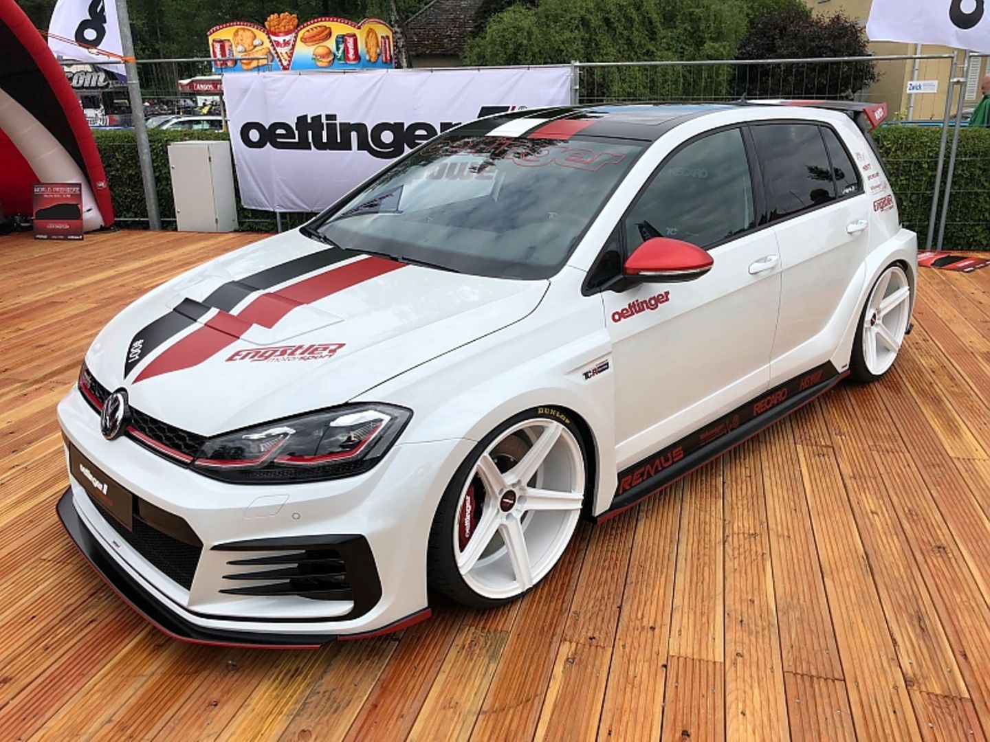 Der Oettinger TCR Street schafft 265 kW / 360 PS