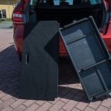 Auch unter dem Ladeboden gibt Ablagefächer