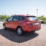 Der Lada Vesta Kombi ist 4,41 Meter lang