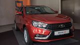 Der Lada Vesta Kombi hat noch Halogenscheinwerfer